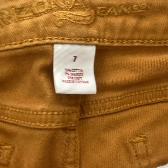 Arizona Jean Co Women’s Size 7 Jeans.  Super Skinny.  Slightly Worn. - Picture 2 of 4